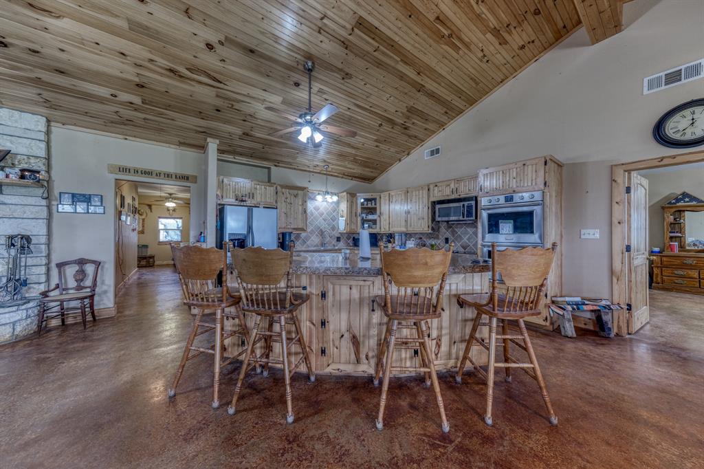 2975 N Fm 1702 Property Photo 4