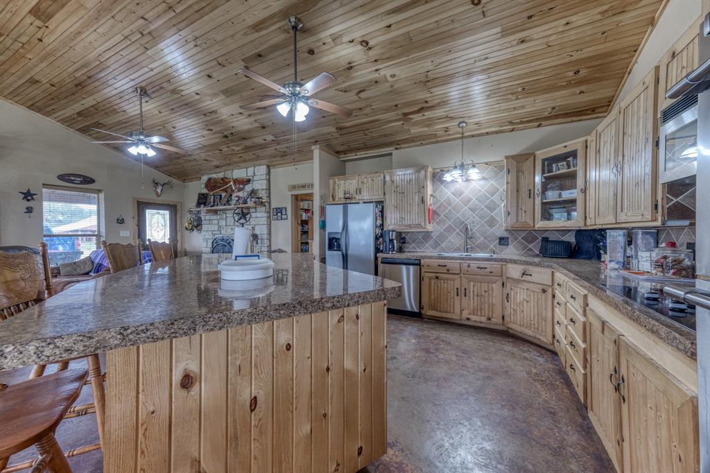 2975 N Fm 1702 Property Photo 5