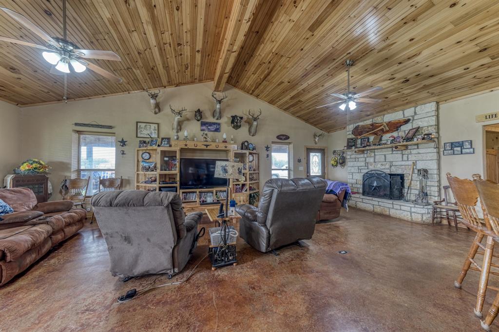 2975 N Fm 1702 Property Photo 28