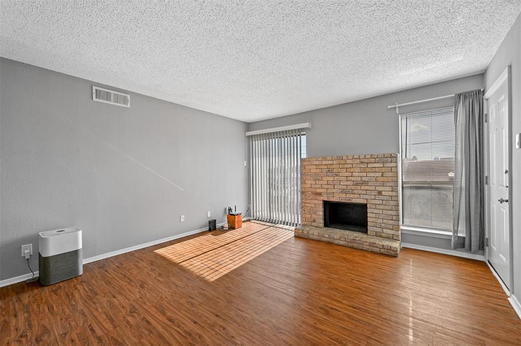 1810 N Garrett Avenue Property Photo 7