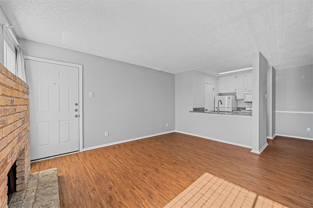 1810 N Garrett Avenue Property Photo 9