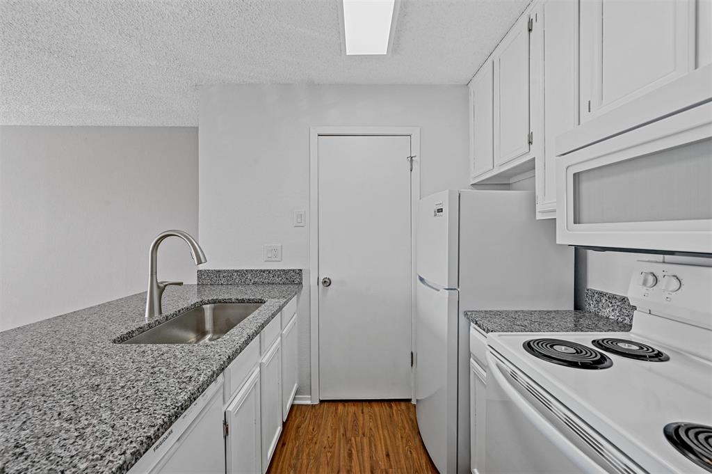 1810 N Garrett Avenue Property Photo 15