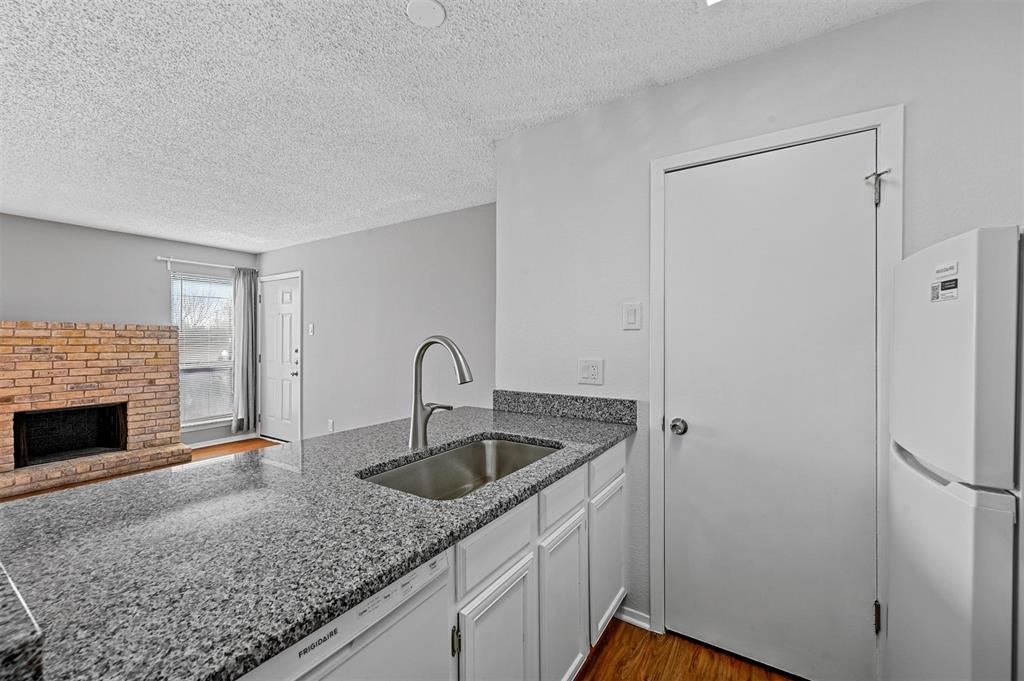 1810 N Garrett Avenue Property Photo 16