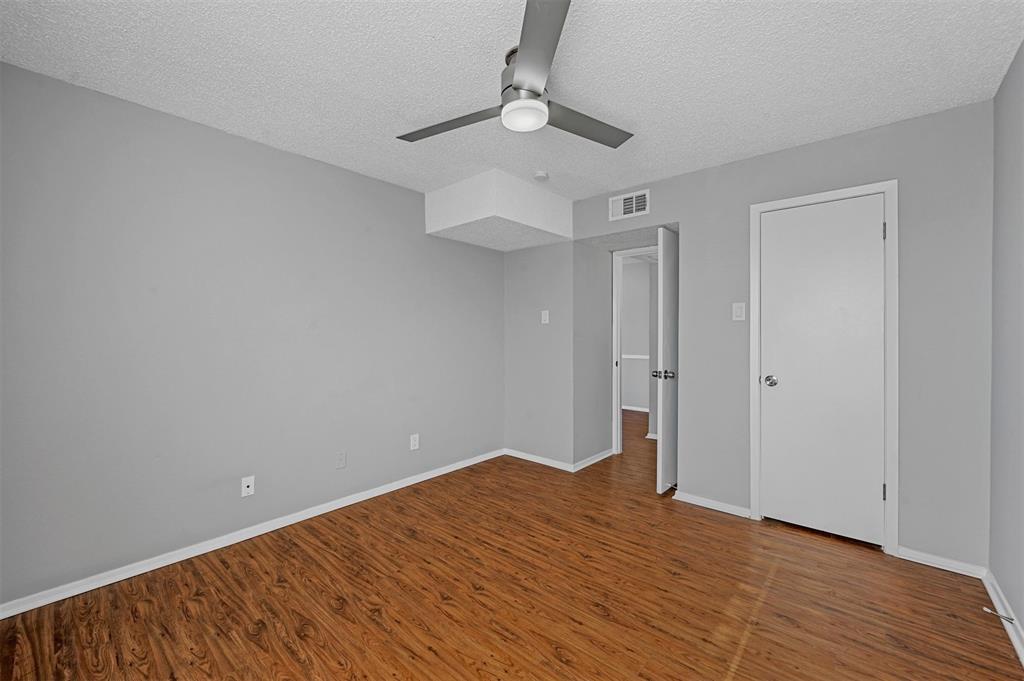 1810 N Garrett Avenue Property Photo 26