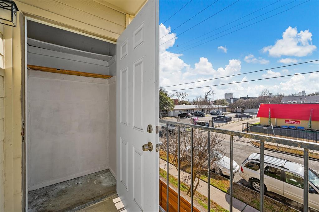 1810 N Garrett Avenue Property Photo 34