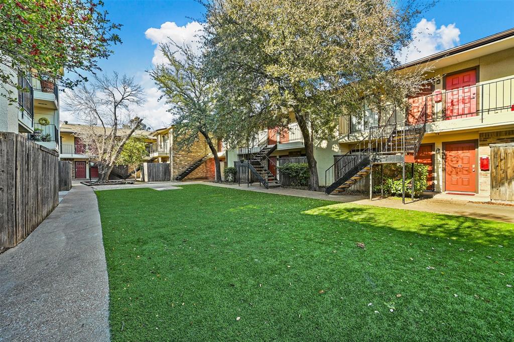 1810 N Garrett Avenue Property Photo 36