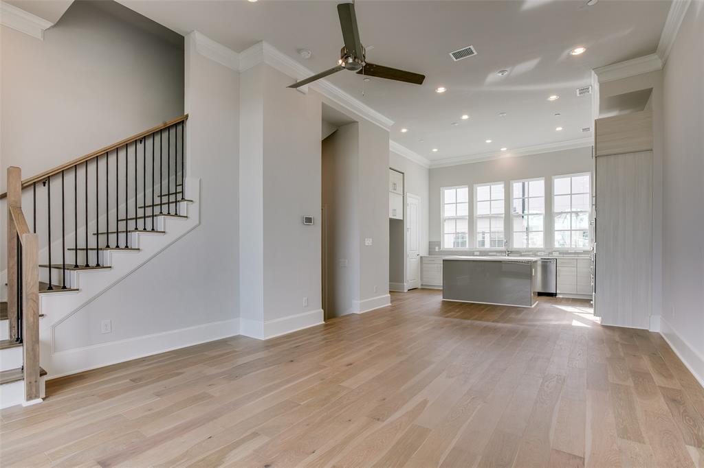 4628 Warwood Lane Property Photo 4