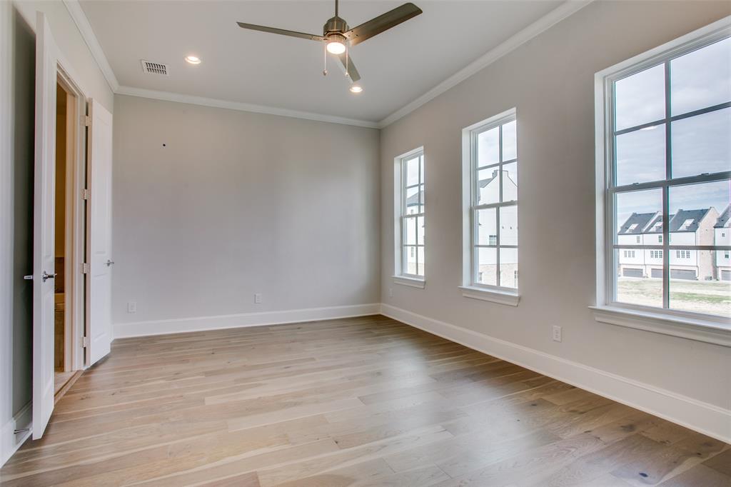 4628 Warwood Lane Property Photo 8