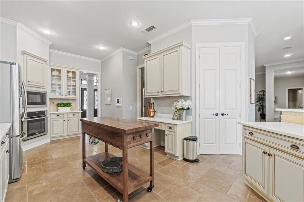104 Clear Lake Court Property Photo 17