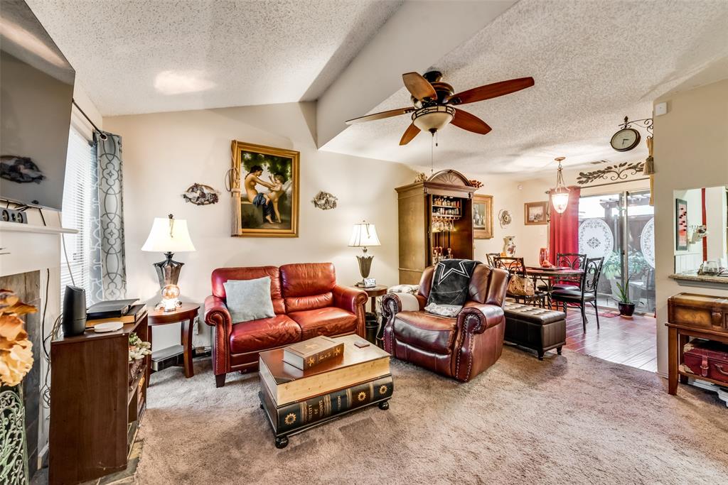 4953 Oak Bluff Property Photo 2