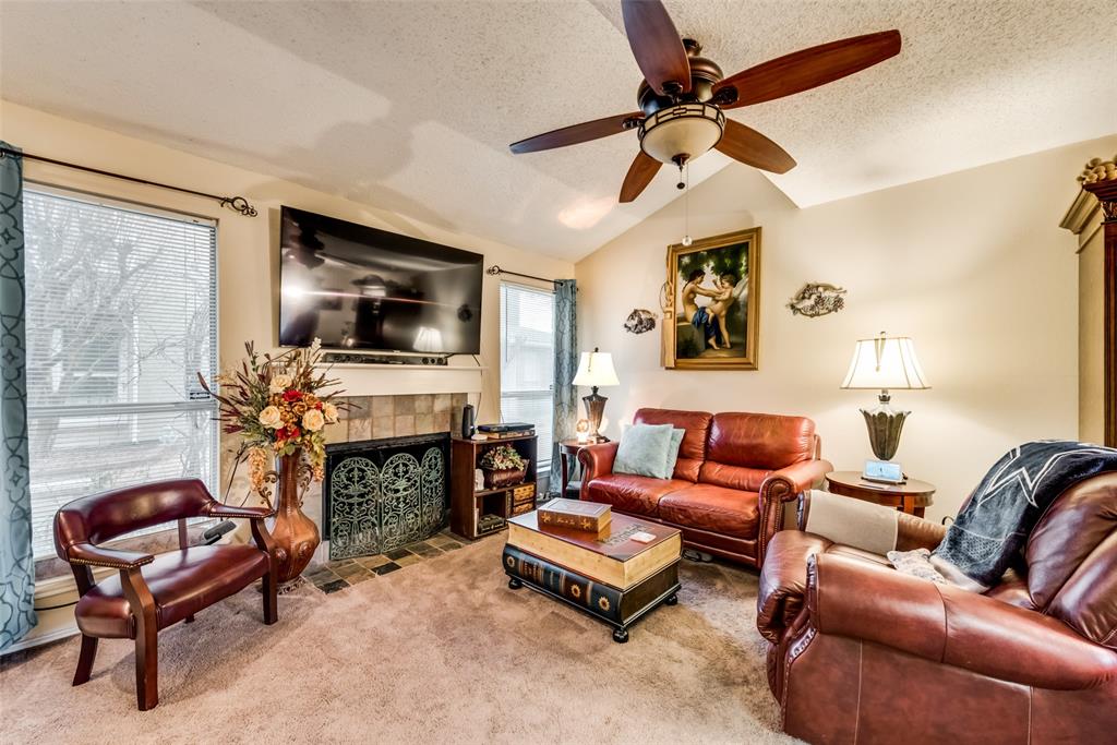 4953 Oak Bluff Property Photo 3
