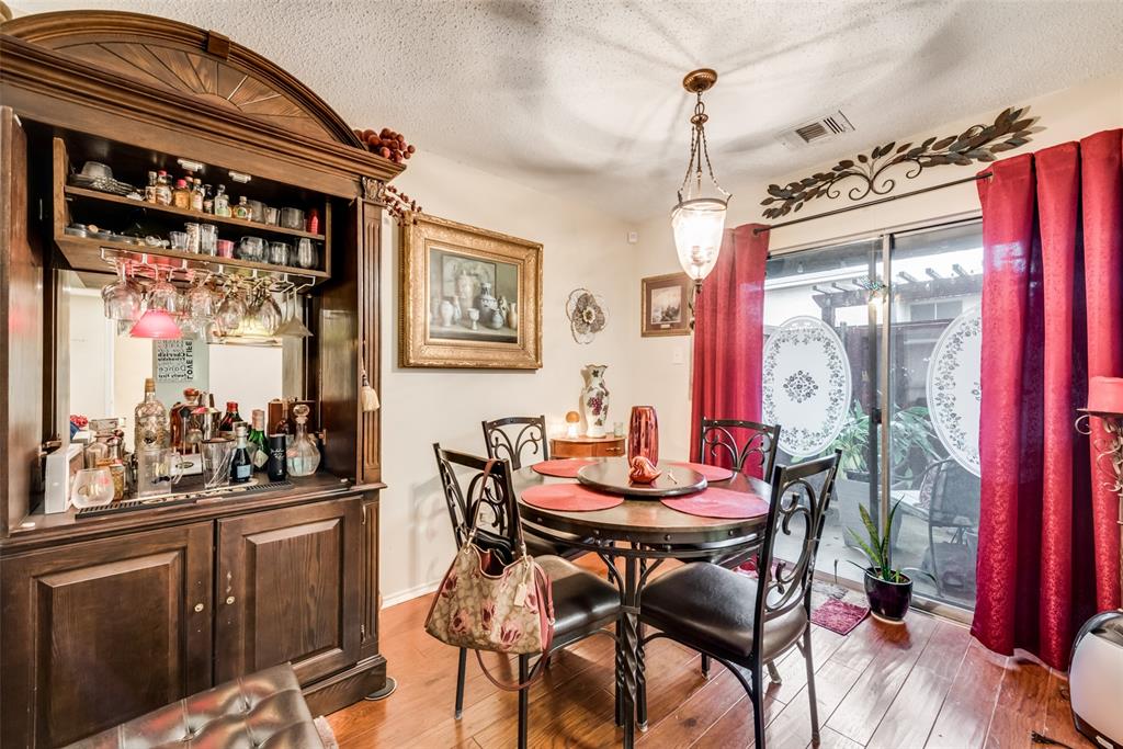 4953 Oak Bluff Property Photo 8