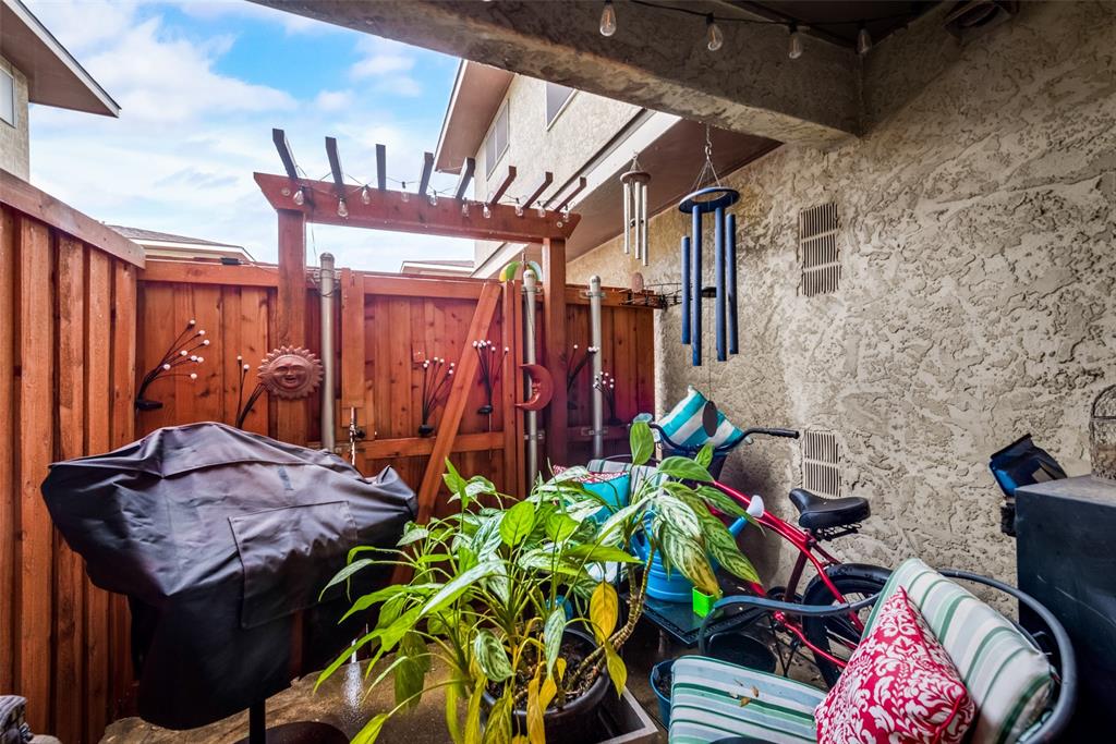 4953 Oak Bluff Property Photo 15