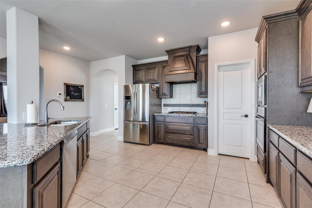1048 Kingston Drive Property Photo 4