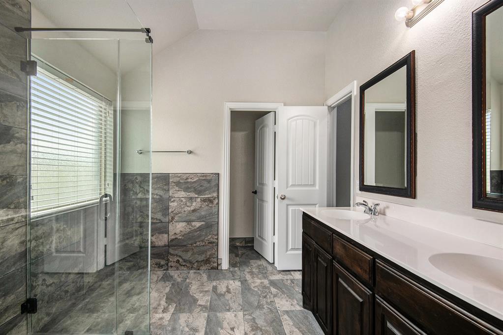 5749 Diamond Valley Drive Property Photo 18
