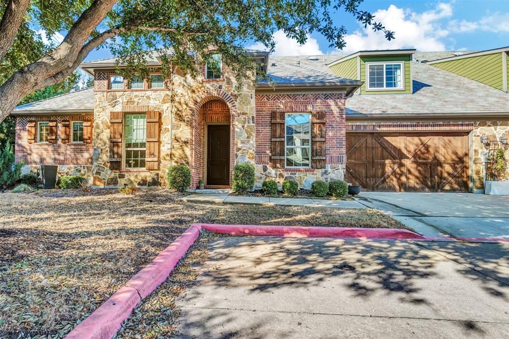 8925 Dewland Drive Property Photo 1