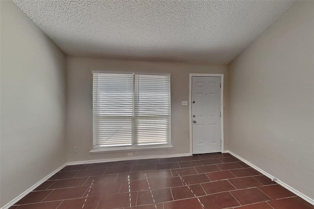 2032 Espinosa Drive Property Photo 4