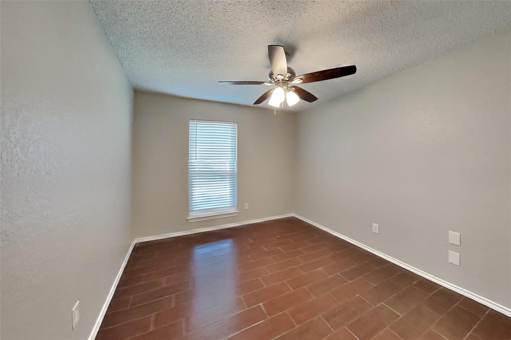 2032 Espinosa Drive Property Photo 13