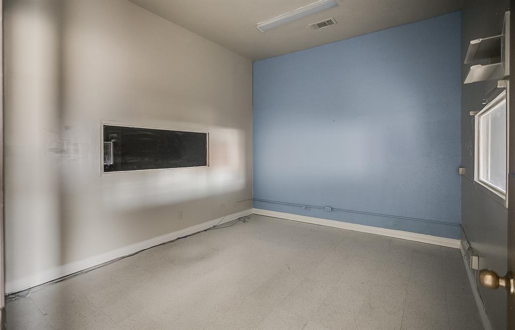 1709 Martin Luther King Jr Boulevard Property Photo 10