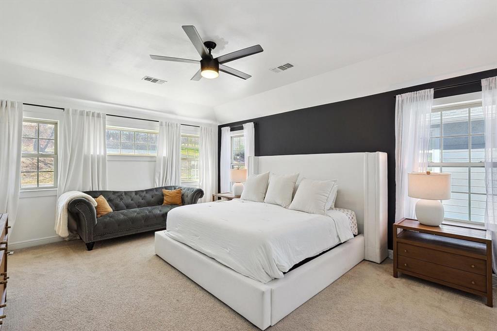 324 Collins Street Property Photo 13