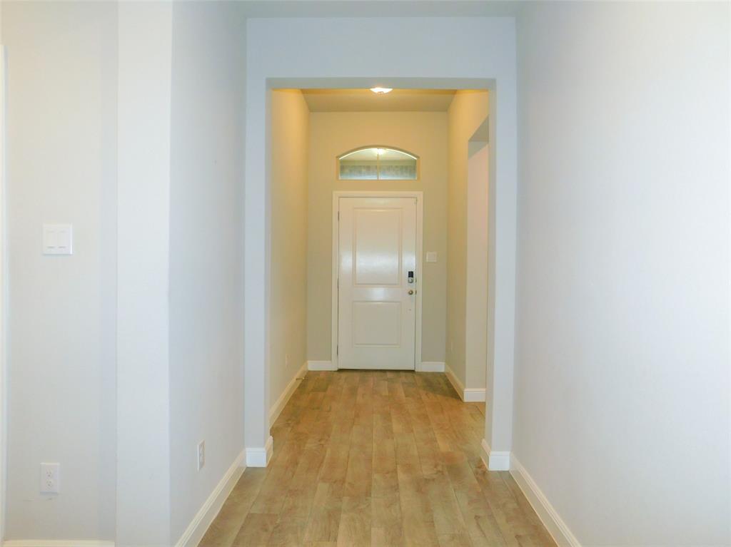 801 Finchley Drive Property Photo 4