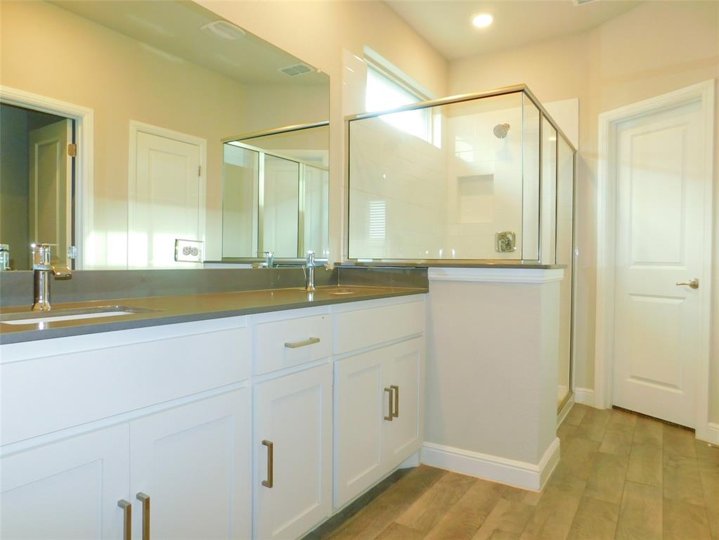 801 Finchley Drive Property Photo 14