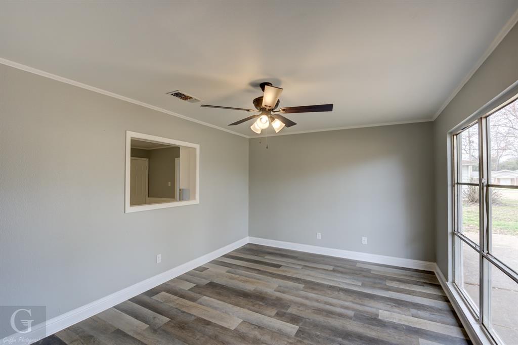 3002 Norman Place Property Photo 4