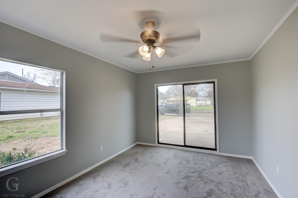 3002 Norman Place Property Photo 13