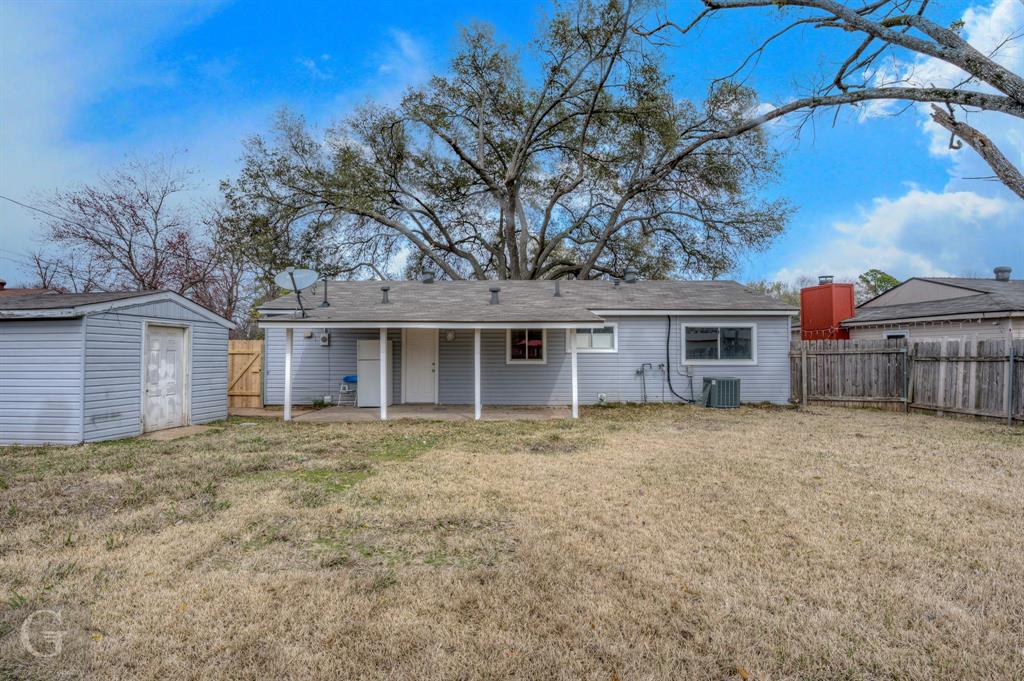 3002 Norman Place Property Photo 14