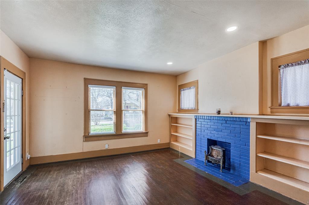 818 S Rosemont Avenue Property Photo 5