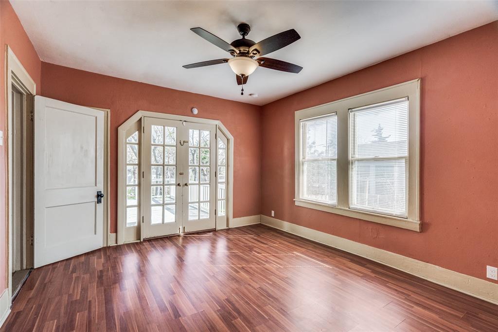 818 S Rosemont Avenue Property Photo 16