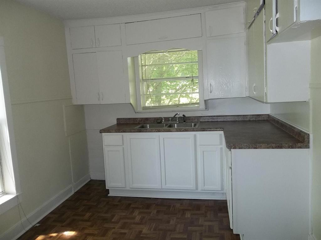 352 E Belt Line Road Property Photo 4