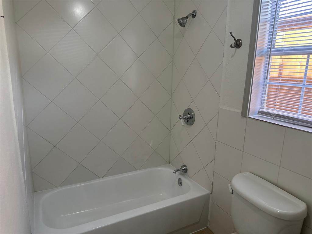 809 Cliffdale Avenue Property Photo 18