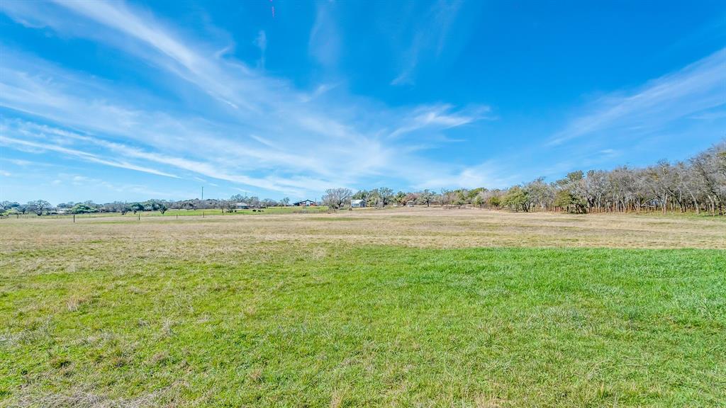 1000 Lambert Court Property Photo 2