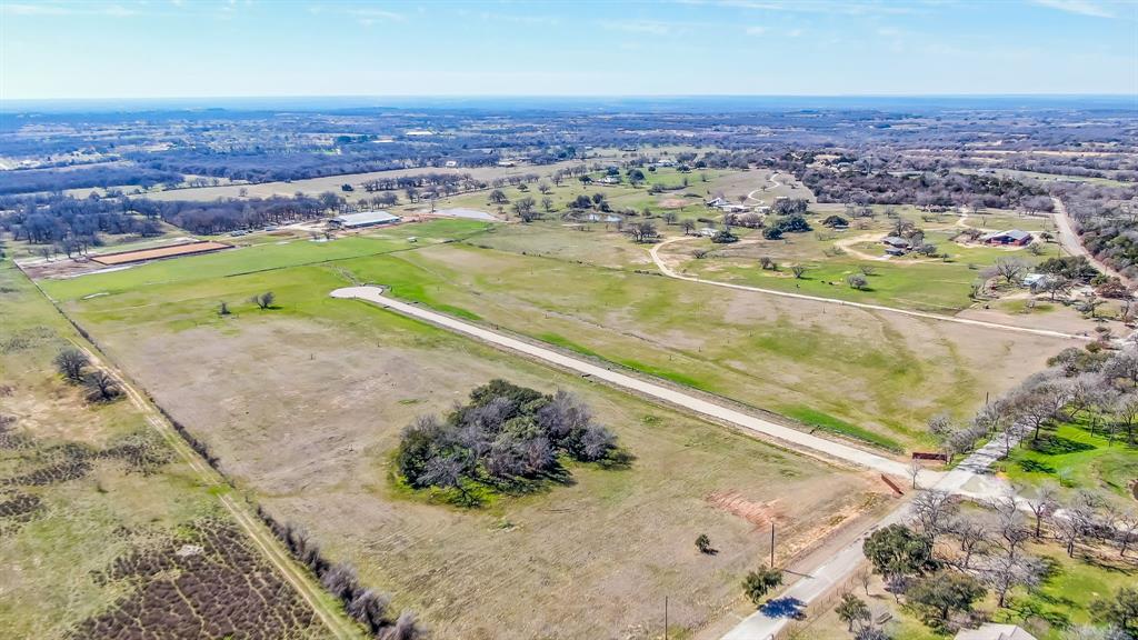 1000 Lambert Court Property Photo 6