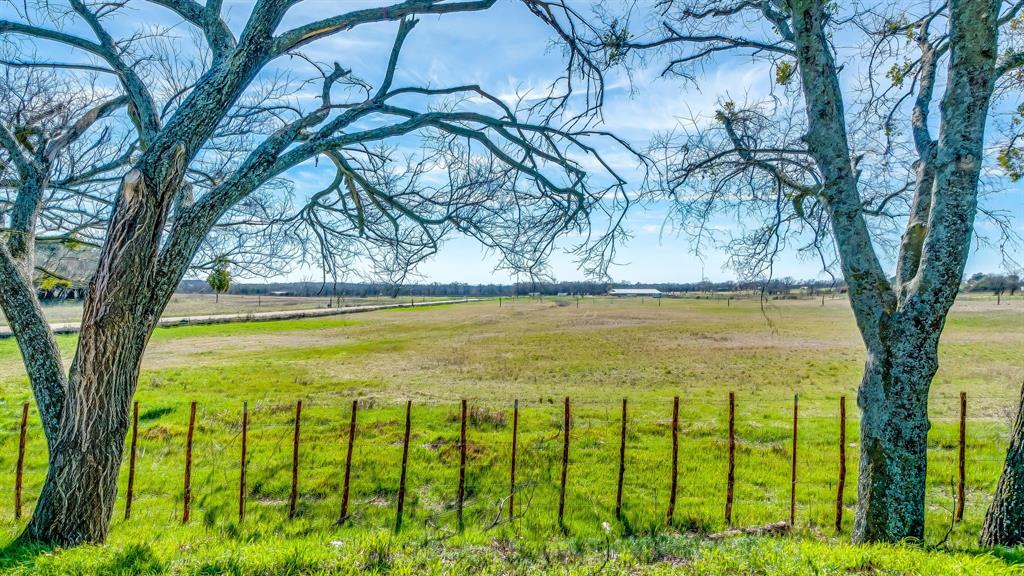 1000 Lambert Court Property Photo 10