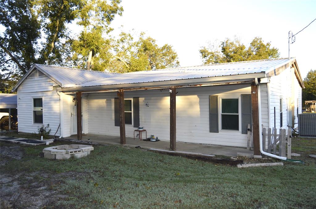 1239 County Road 2070 Property Photo 4