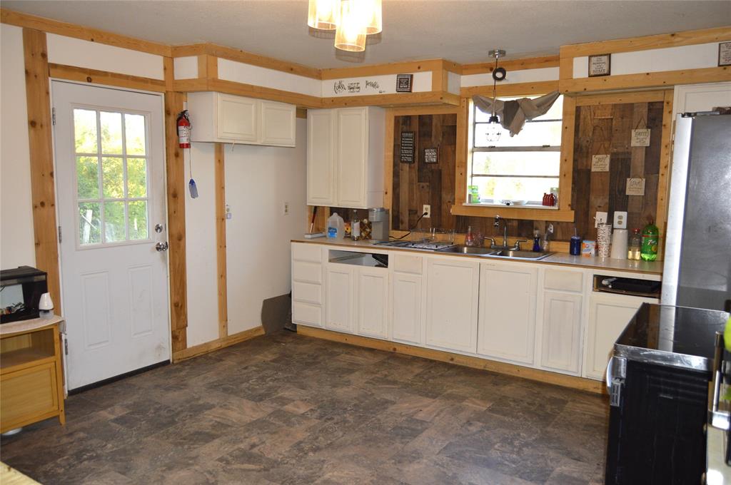1239 County Road 2070 Property Photo 20