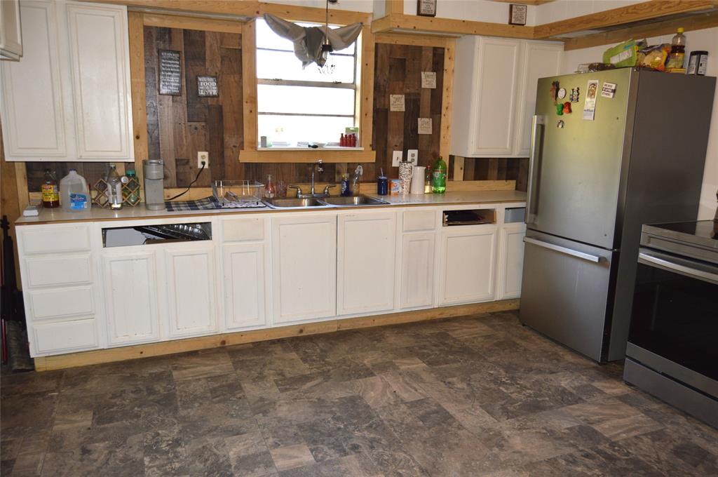 1239 County Road 2070 Property Photo 21