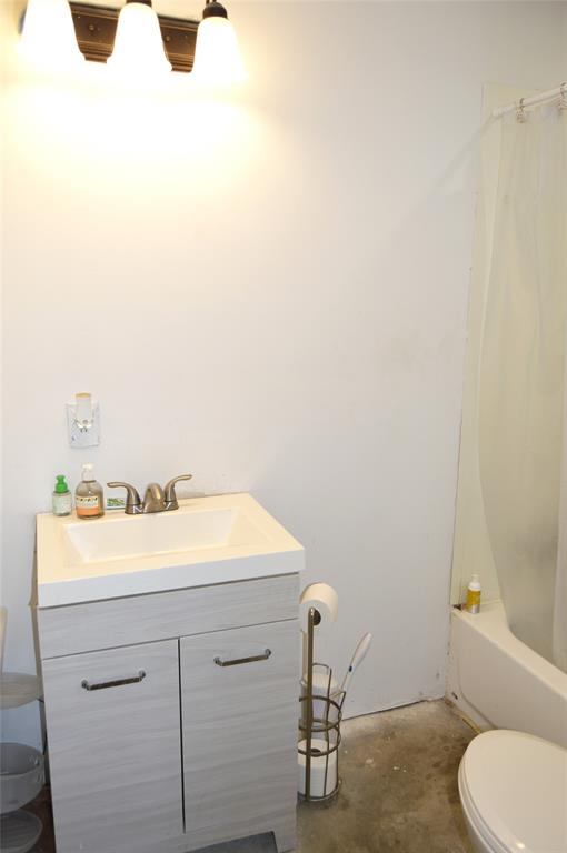 1239 County Road 2070 Property Photo 26