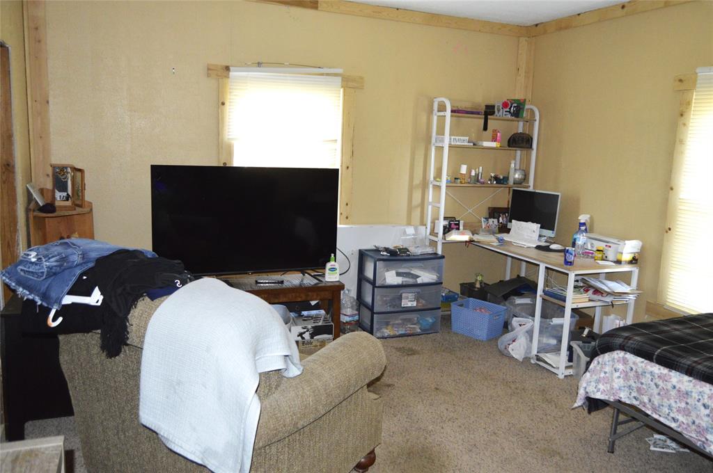 1239 County Road 2070 Property Photo 32