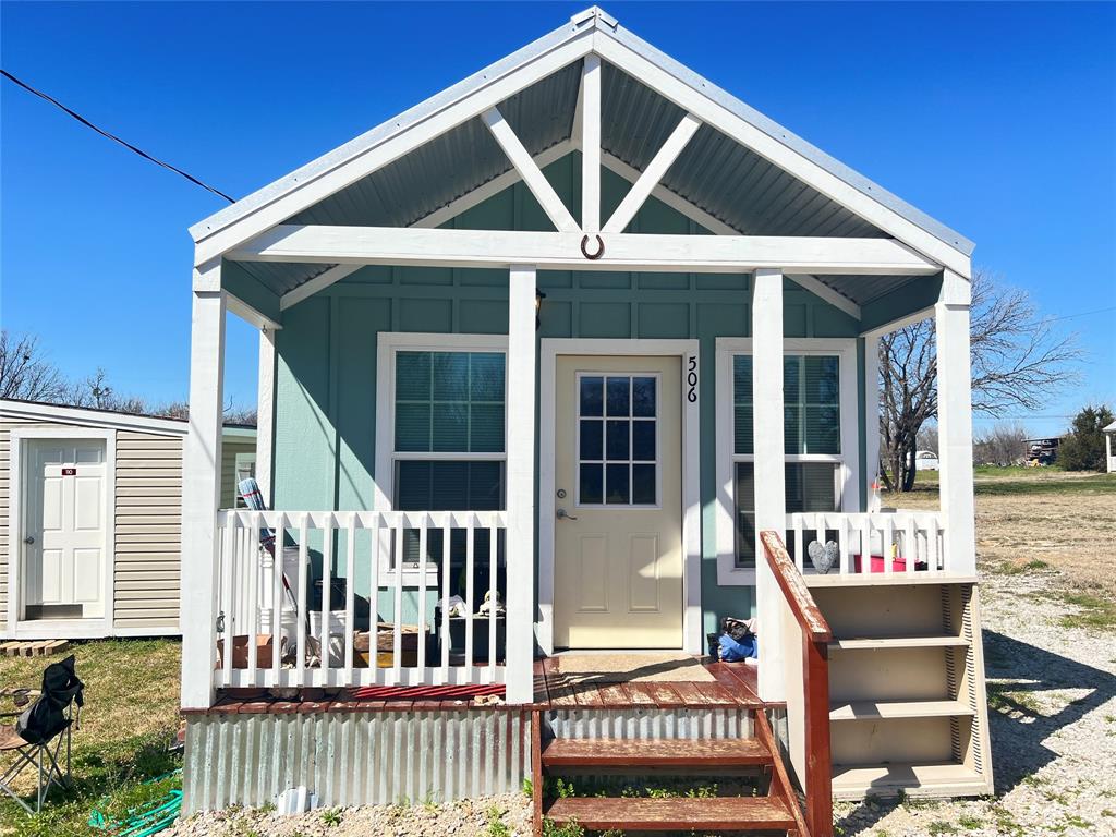 506 Green Street Property Photo 1