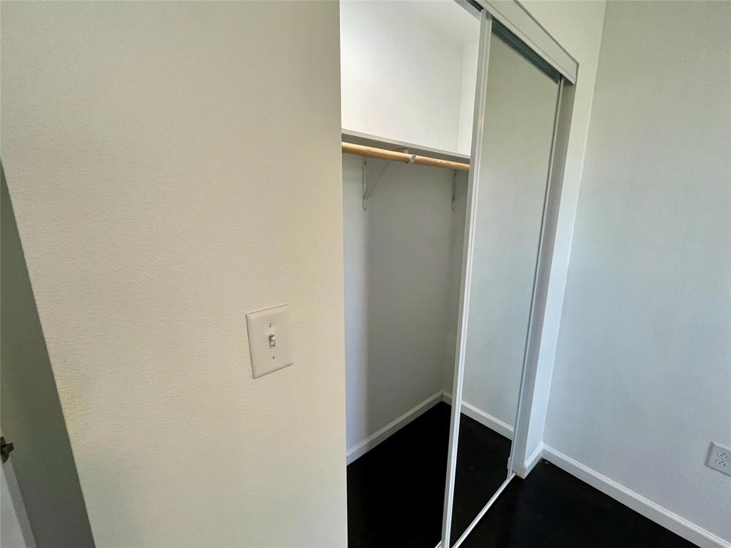 204 W Riley Street Property Photo 12