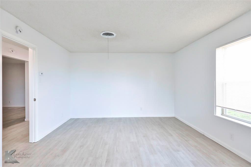 2024 N Willis Street Property Photo 10