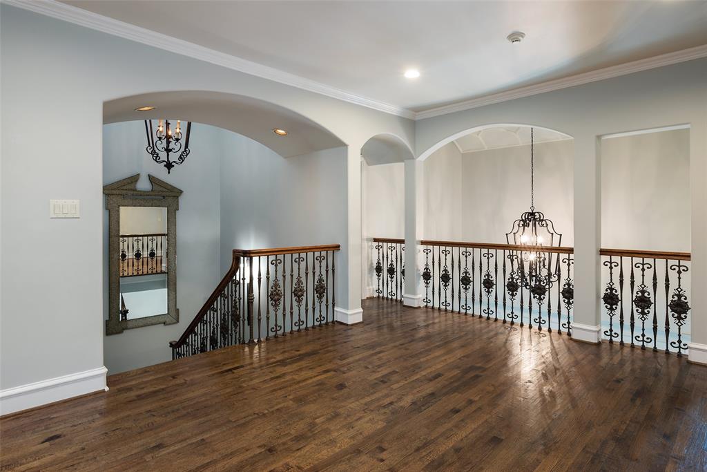 4524 N Versailles Avenue Property Photo 26
