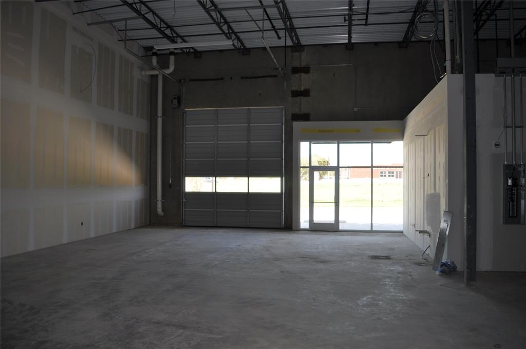550 W Round Grove Road Property Photo 12