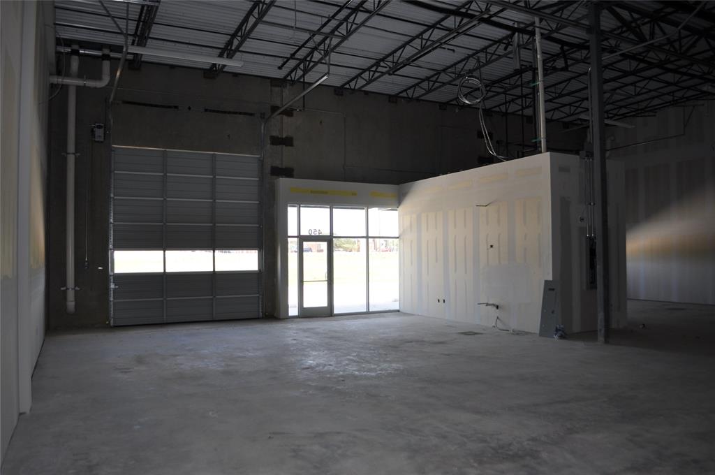 550 W Round Grove Road Property Photo 14