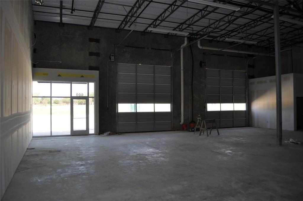 550 W Round Grove Road Property Photo 16