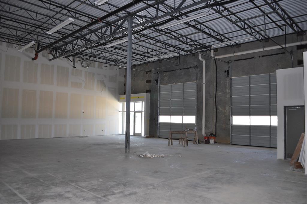 550 W Round Grove Road Property Photo 19