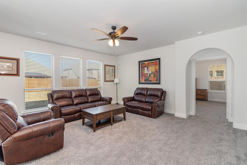 304 Pineview Lane Property Photo 3